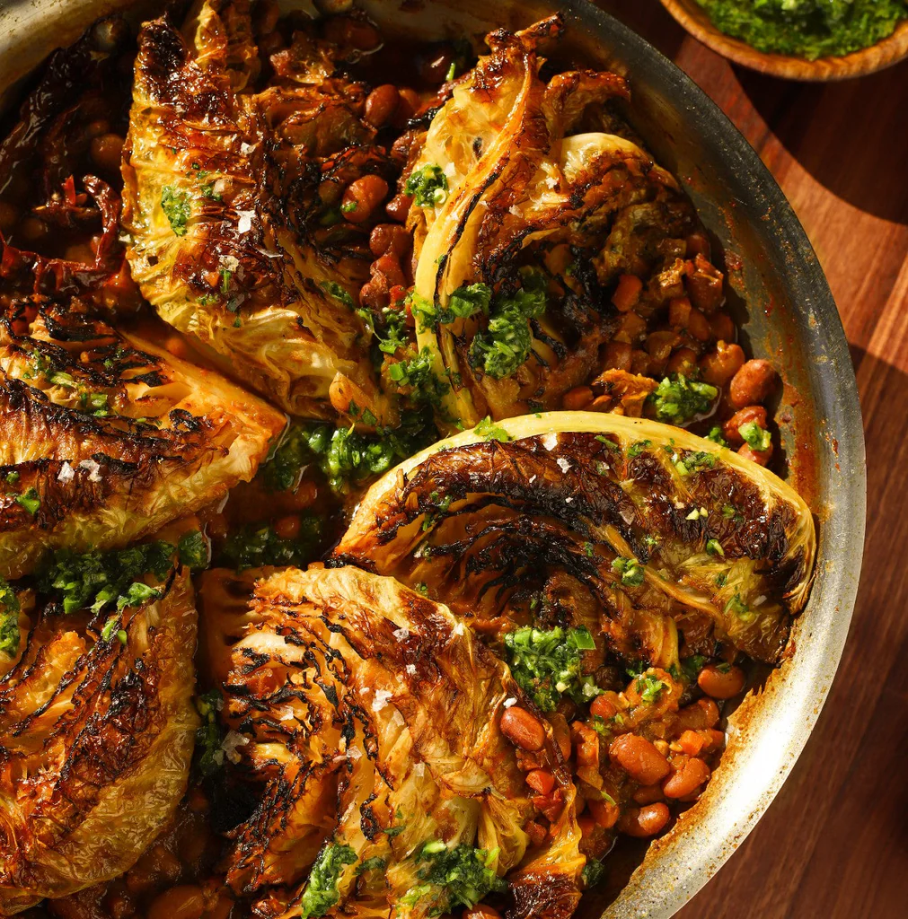 Duszona kapusta z fasolą: zmniejszenie zawartości antynutrientów i ułatwienie trawienia